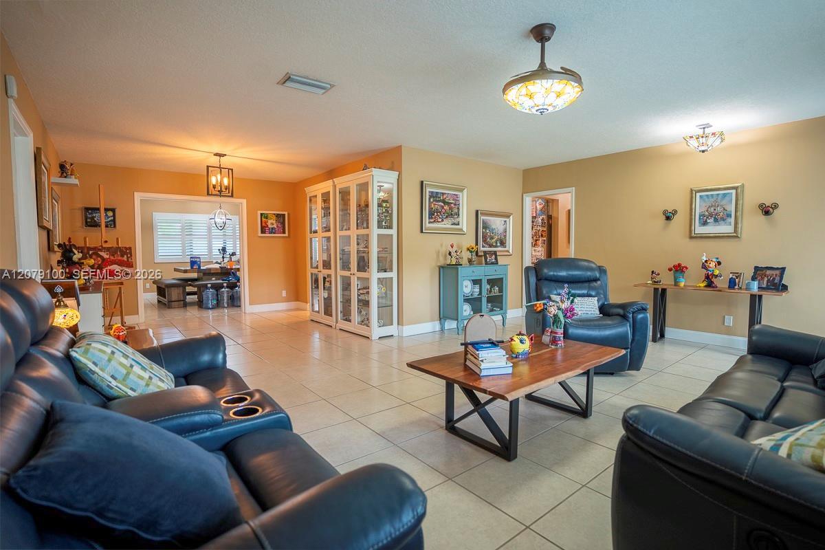 4301 Adams St, Hollywood FL 33021 photo 4