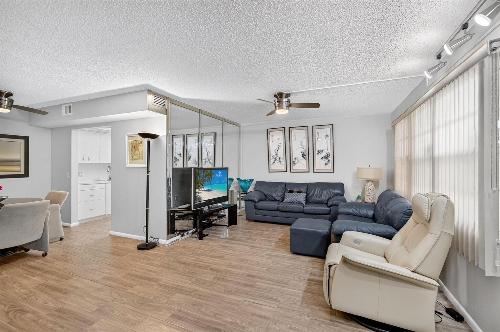 3030 WOLVERTON B, Boca Raton FL 33434 photo 4
