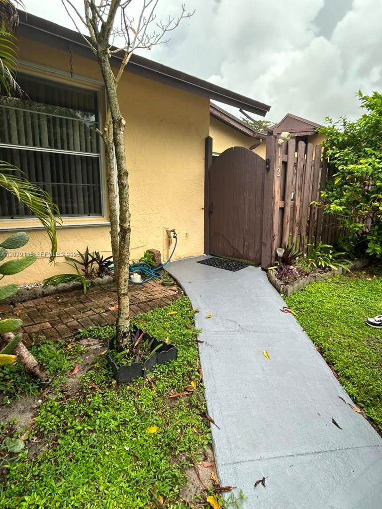 112 Fox Rd # 50, Hollywood FL 33024