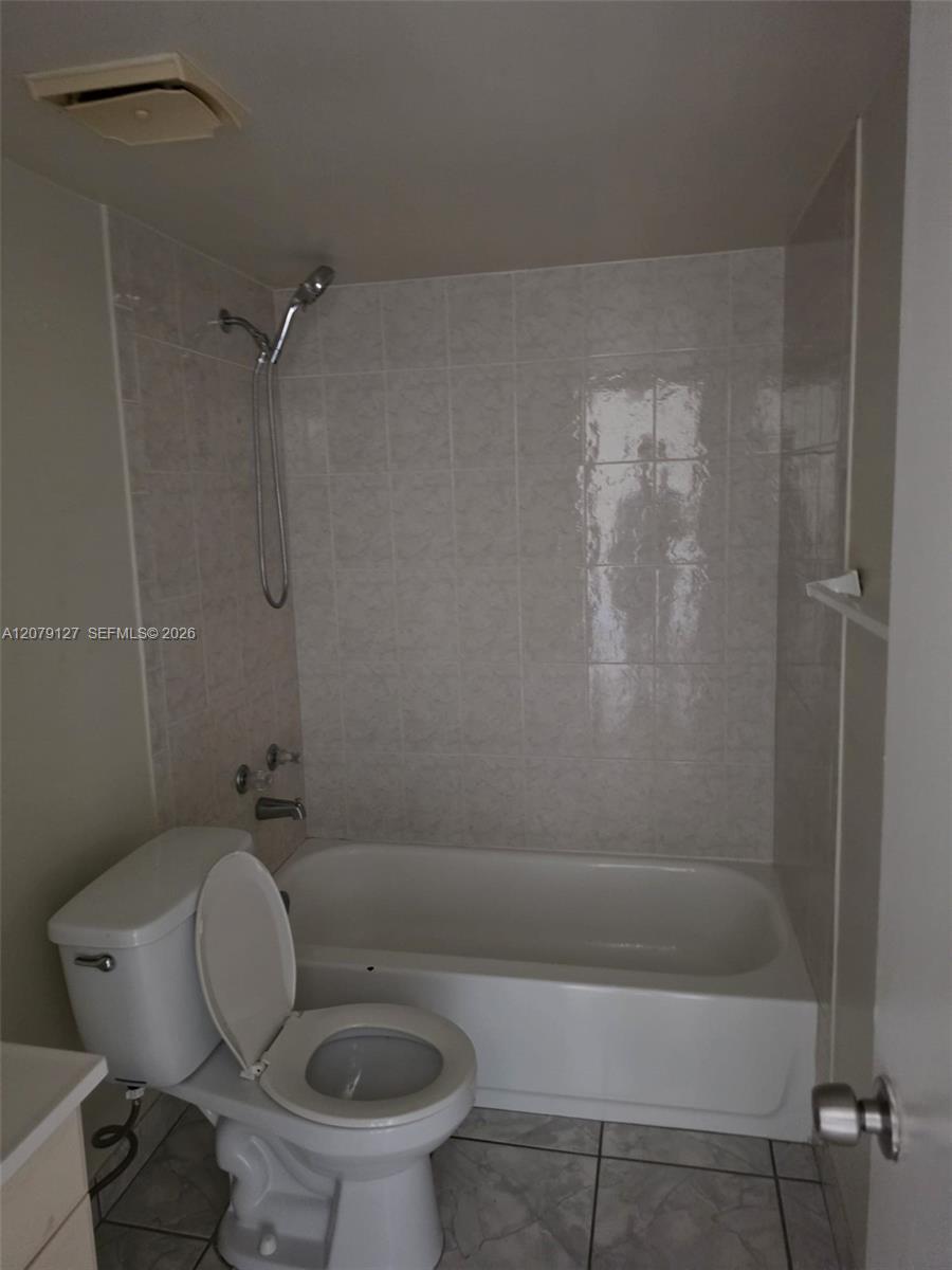 19715 SW 114th Ave # 12, Miami FL 33157 photo 3