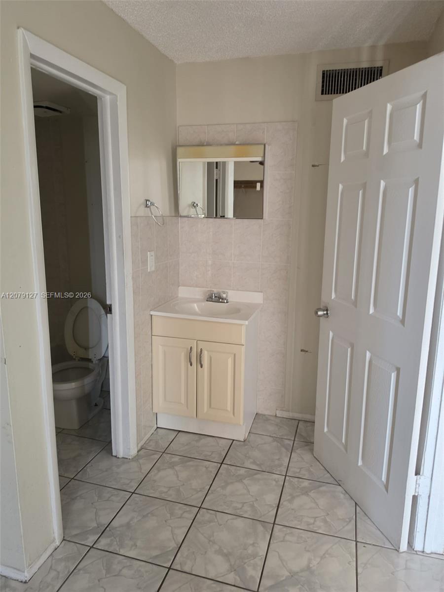 19715 SW 114th Ave # 12, Miami FL 33157 photo 4