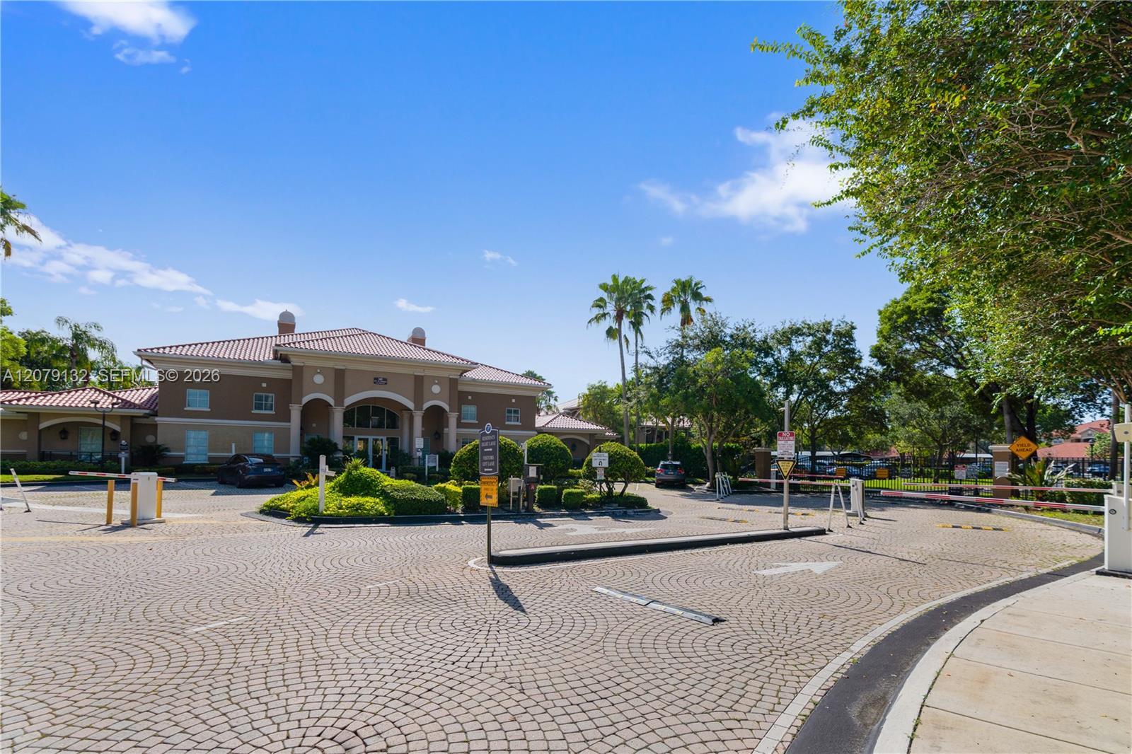 11701 SW 2nd St # 5306, Pembroke Pines FL 33025 photo 3