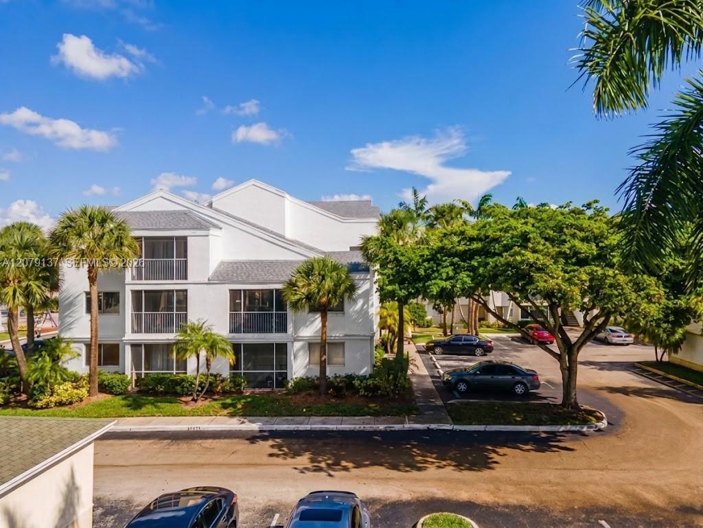 5780 Rock Island Rd # 366, Tamarac FL 33319 photo 2