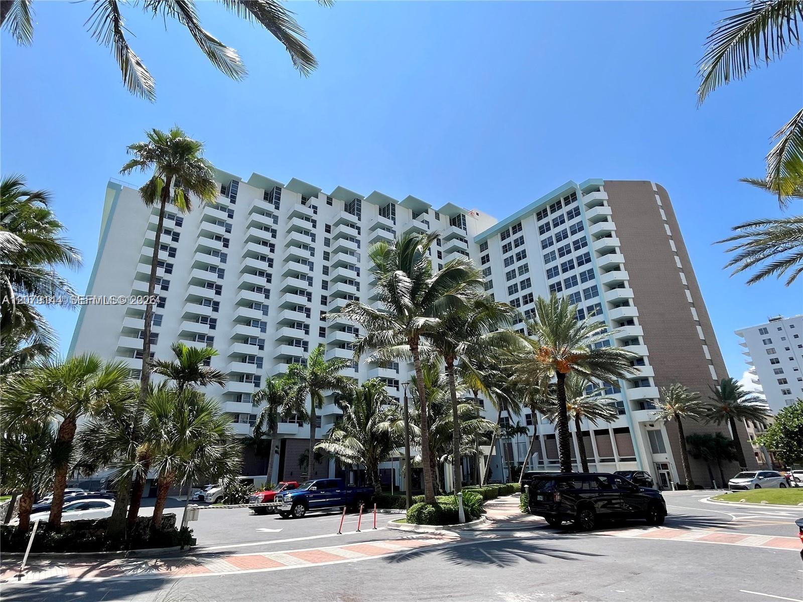 2899 Collins Ave # 1714, Miami Beach FL 33140