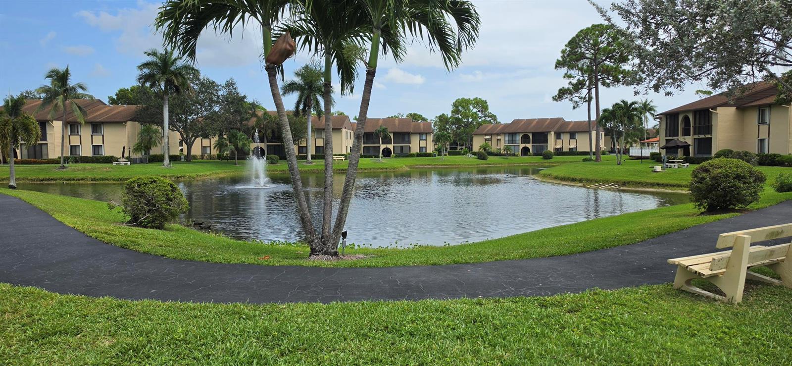 228 Pine HOV Circle # A2, FL 33463 photo 2