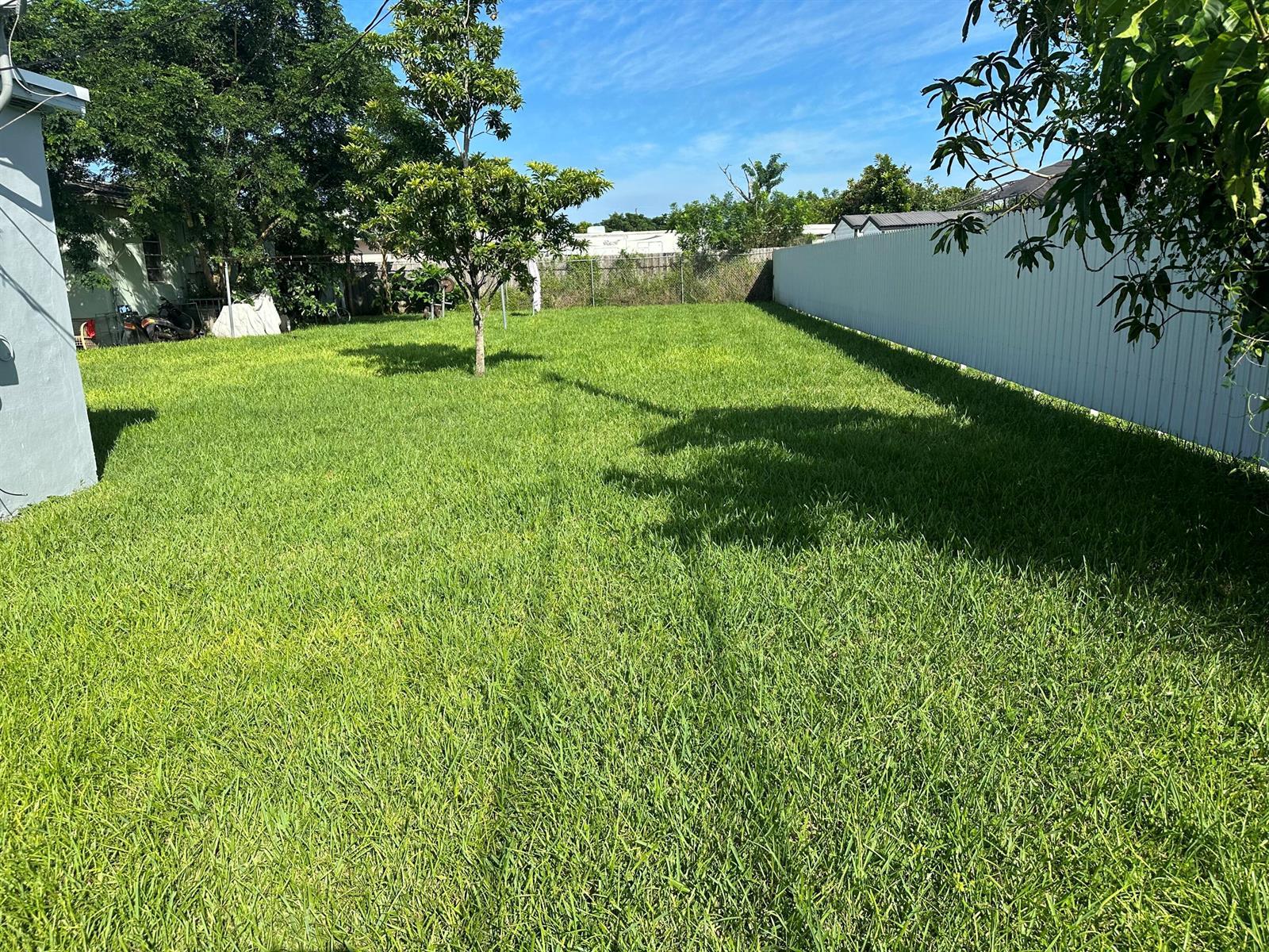 10480 SW 181st Terrace, Miami FL 33157 photo 2