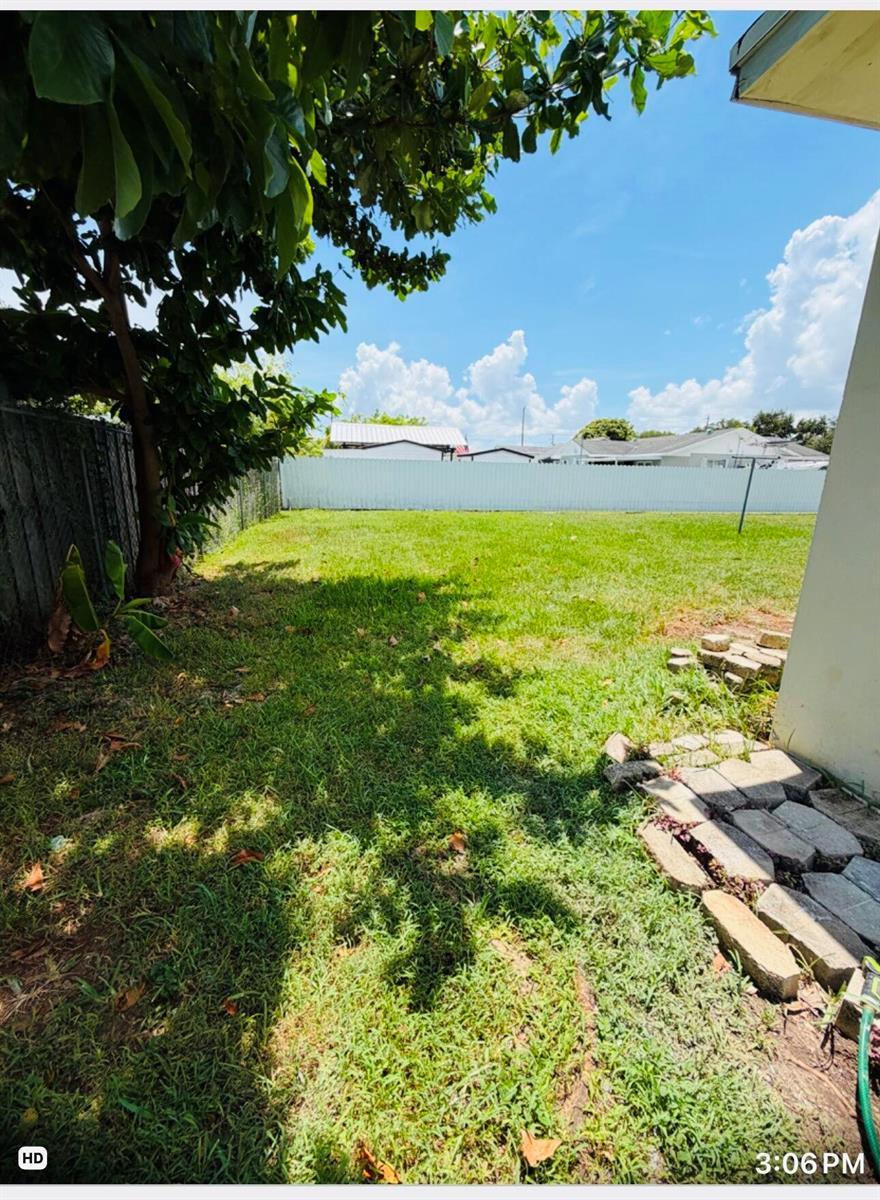 10480 SW 181st Terrace, Miami FL 33157 photo 3