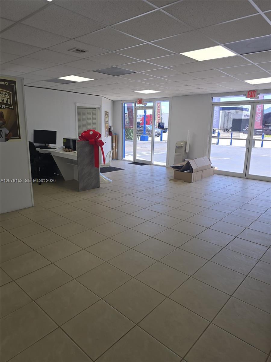 4010 E 8th Ave, Hialeah FL 33013 photo 4