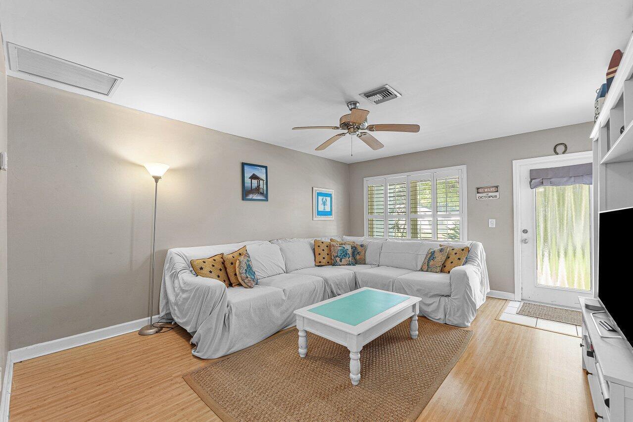 612 NW 7th Court, Boynton Beach FL 33426 photo 5