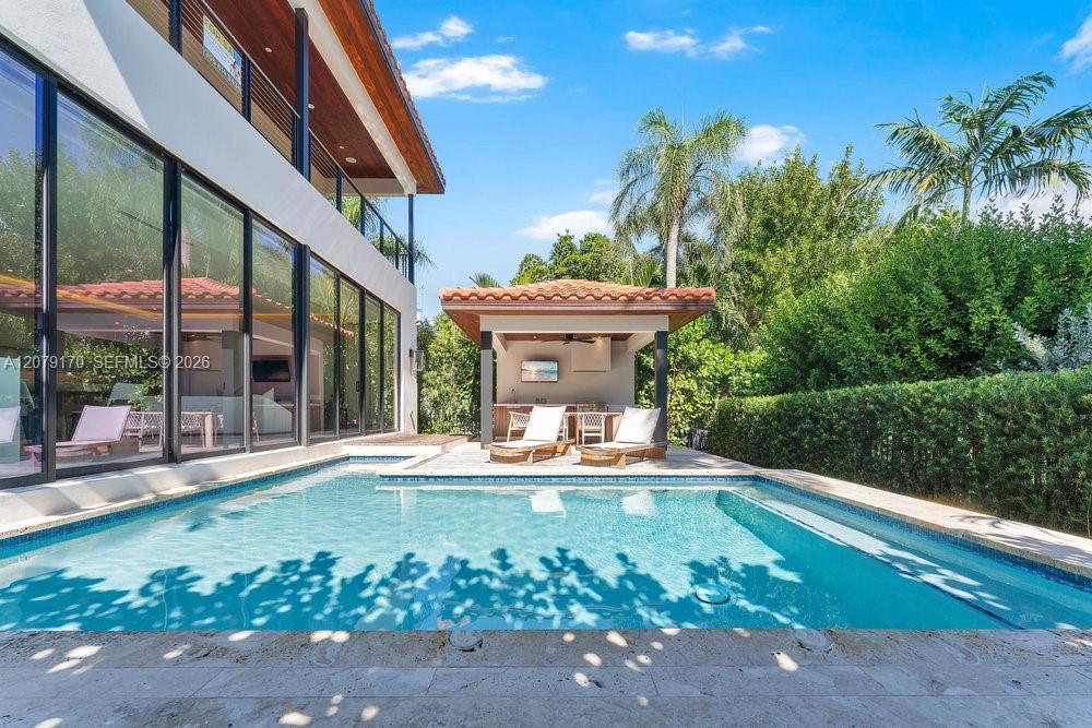 5831 Alton Rd, Miami Beach FL 33140 photo 2