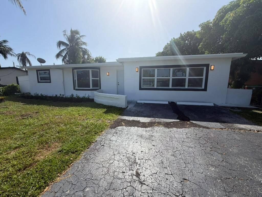 3911 NW 32ND Avenue, Lauderdale Lakes FL 33309