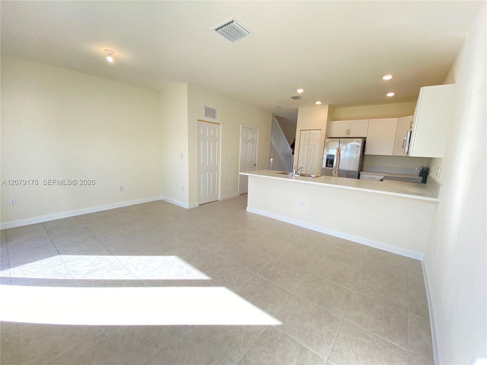 Hialeah, FL 33018 photo 3