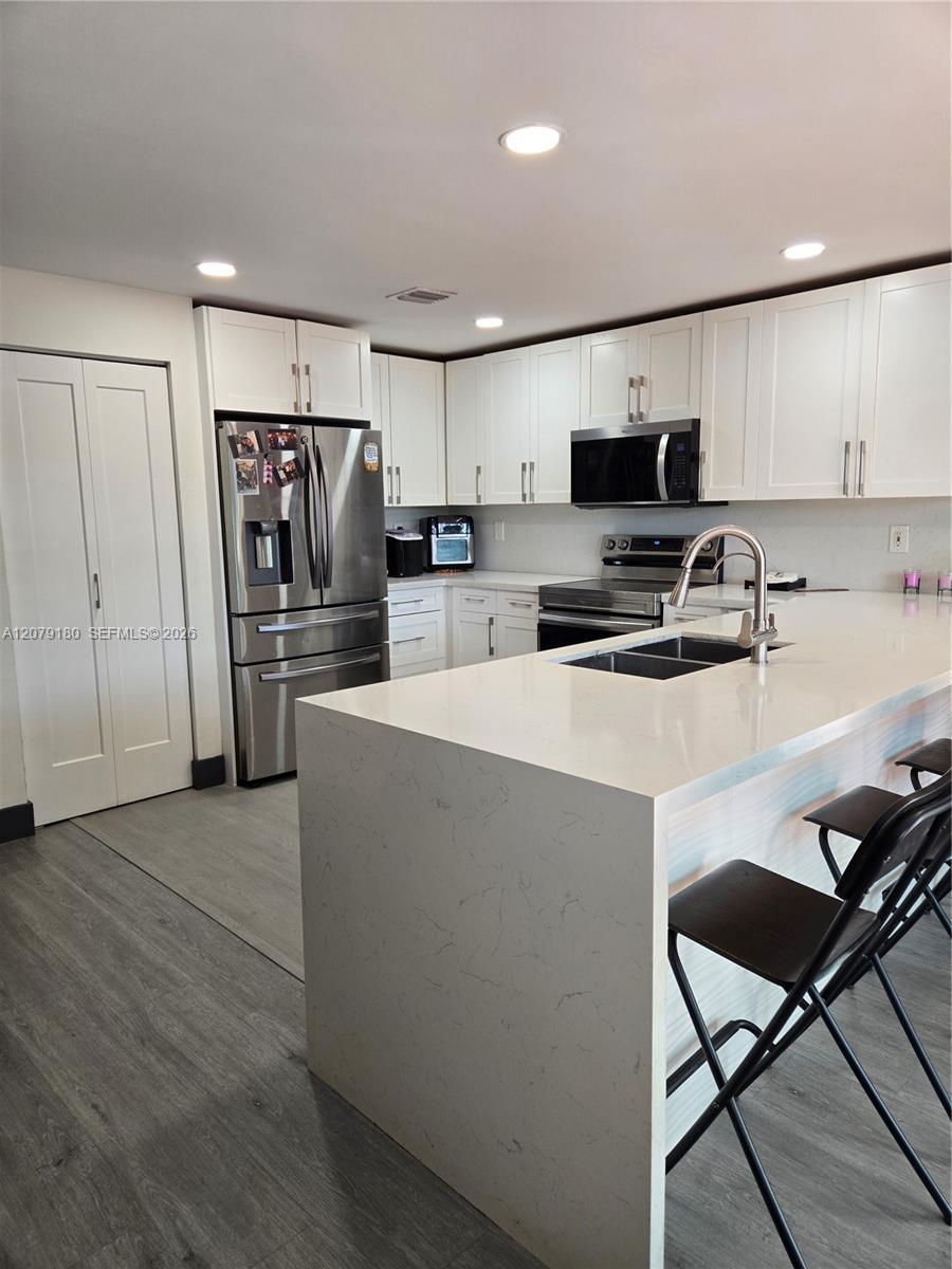 11464 NW 50th Ter, Doral FL 33178 photo 5