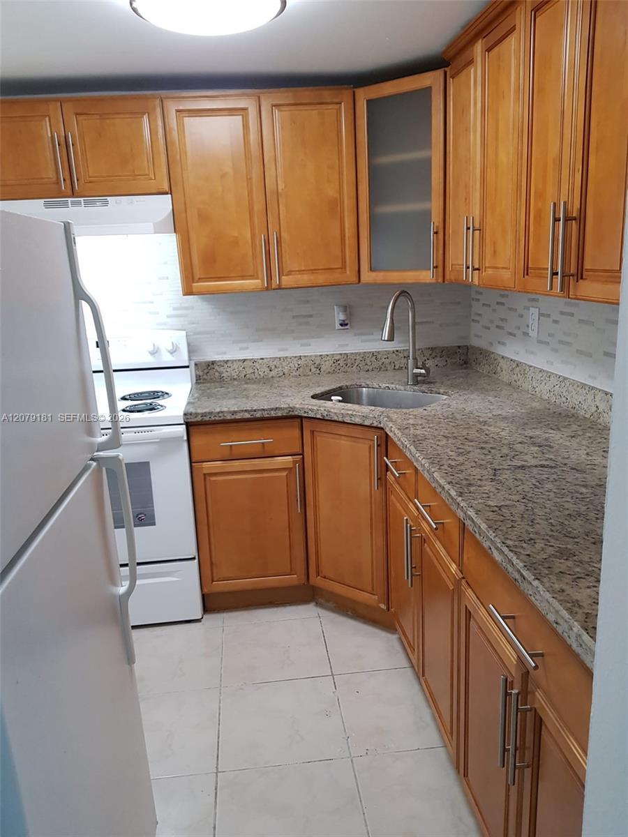 606 W 81st St # 314, Hialeah FL 33014 photo 2