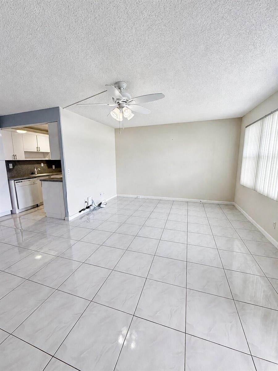 1089 WOLVERTON E # 1089, Boca Raton FL 33434 photo 4
