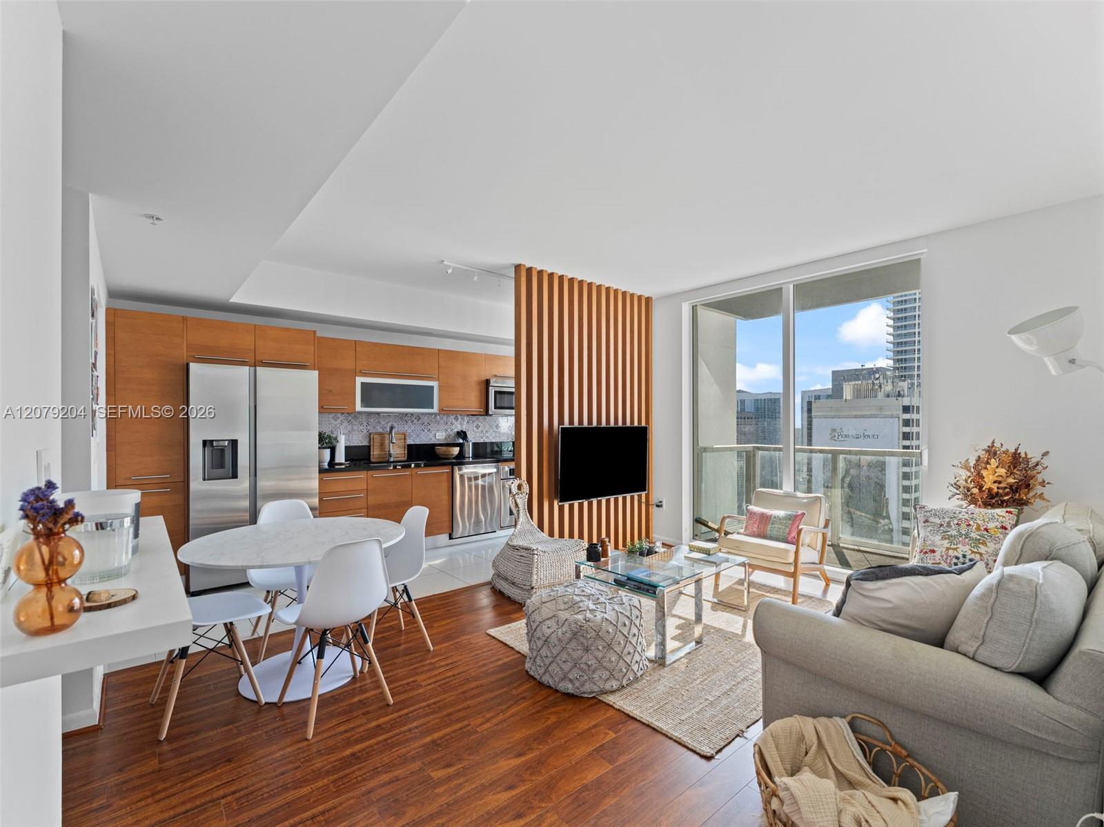 244 Biscayne Blvd # 3105, Miami FL 33132