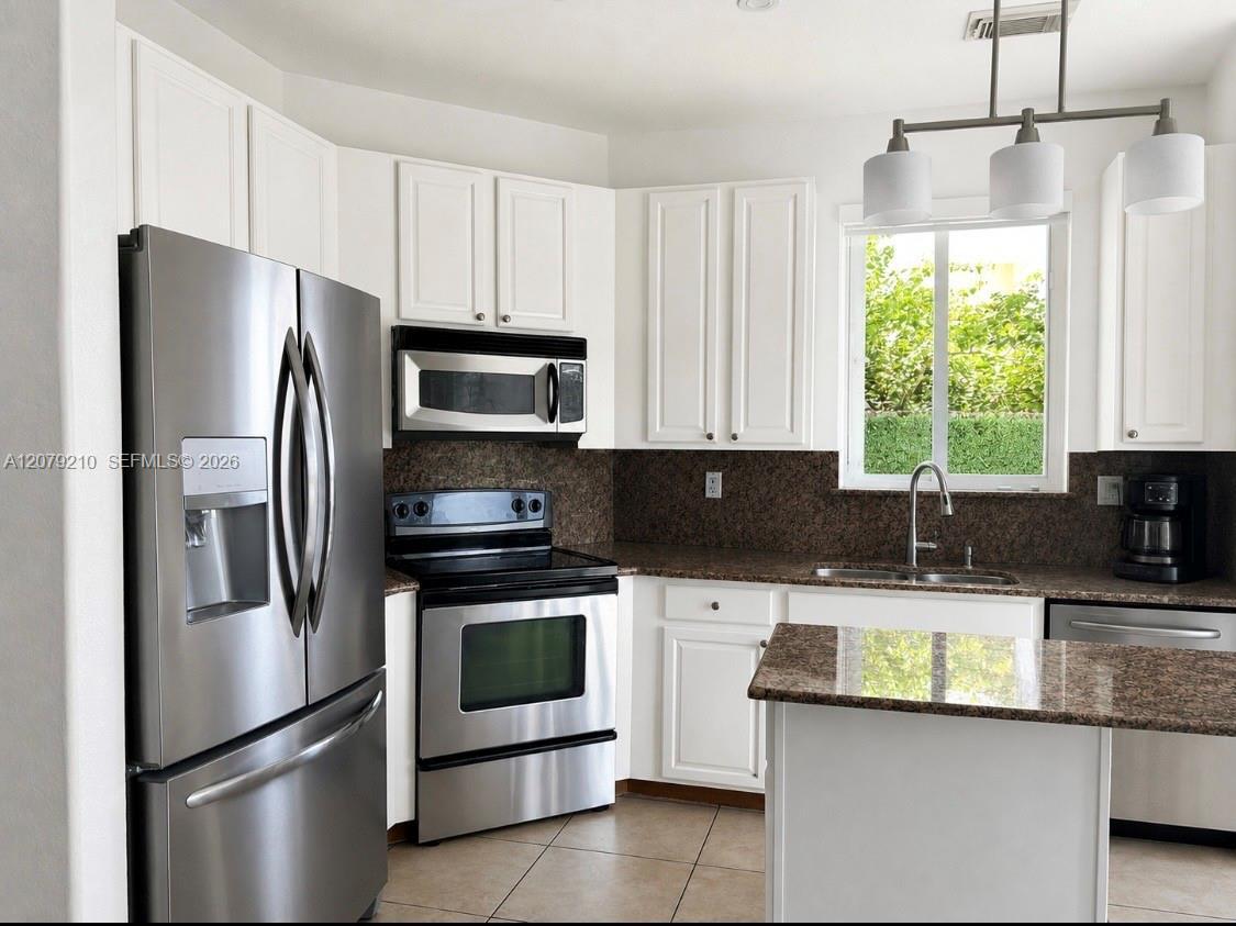 11520 NW 79th Ln, Doral FL 33178 photo 5