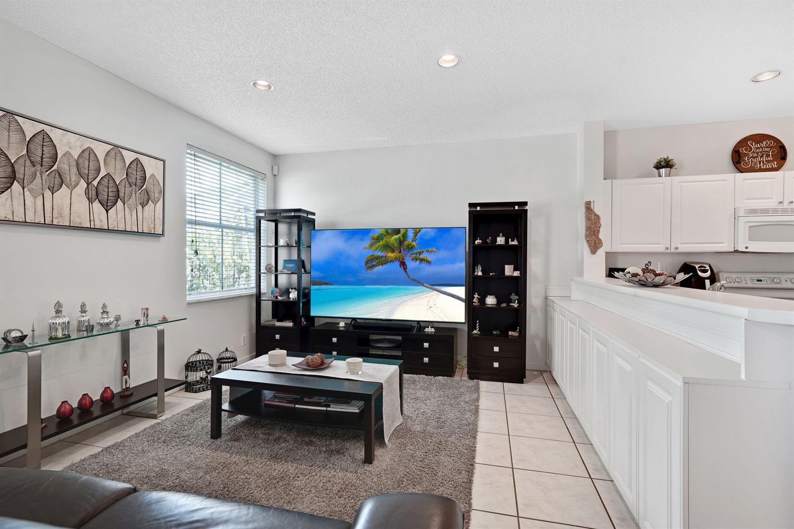 1457 BANYAN Way, Weston FL 33327 photo 2