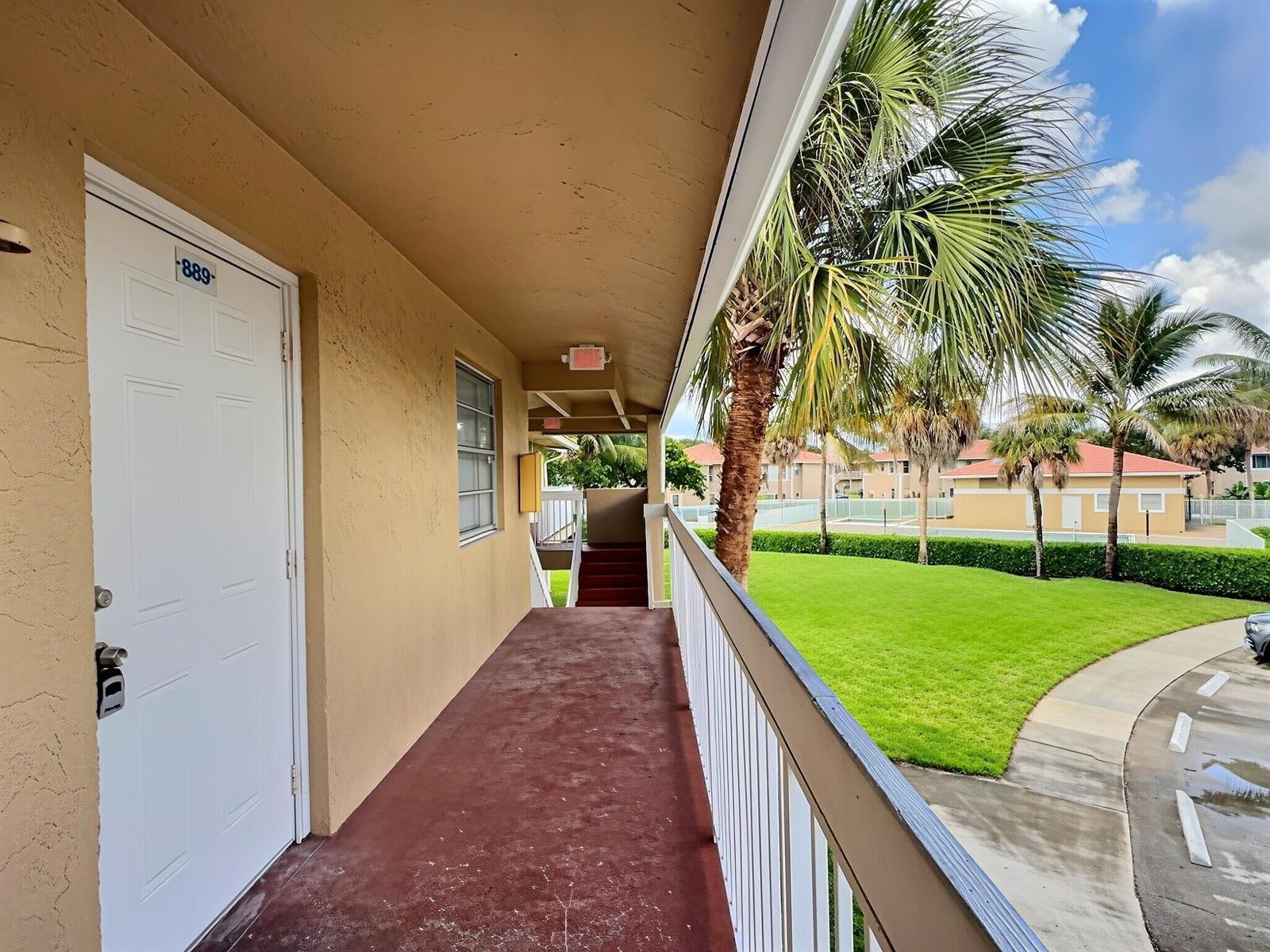 889 TWIN LAKES Drive # J, Coral Springs FL 33071 photo 3