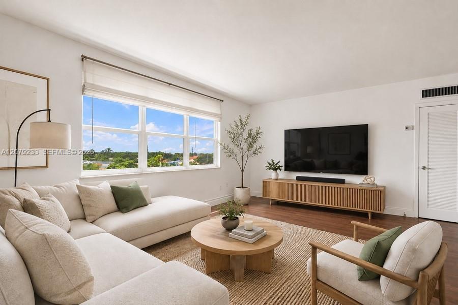 900 SW 84th Ave # 415D, Miami FL 33144