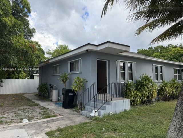 805 NE 134th St # B, North Miami FL 33161 photo 2
