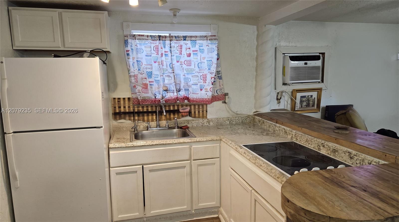 2506 Acapulco Dr, Miramar FL 33023 photo 3