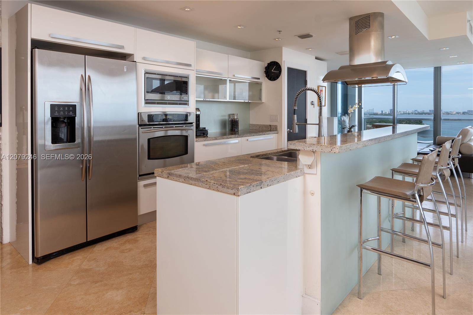 601 NE 36th St # 1412, Miami FL 33137 photo 3