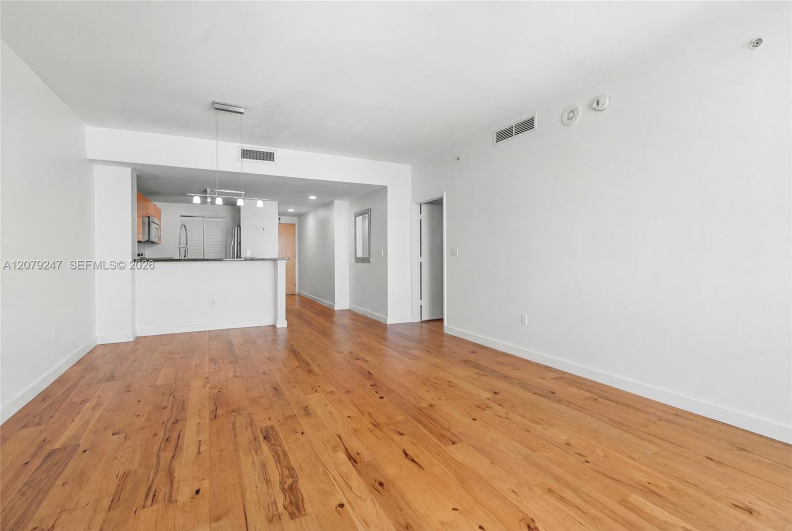 253 NE 2nd St # 1007, Miami FL 33132 photo 5