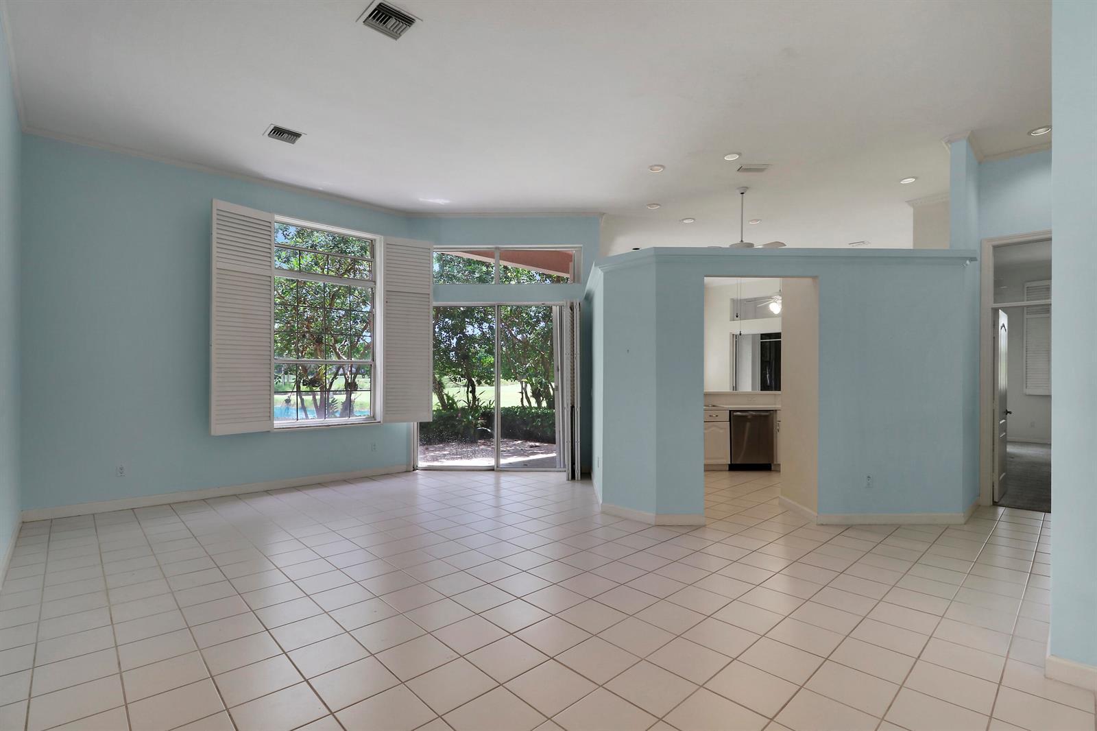 181 Green Point Circle # 181, Palm Beach Gardens FL 33418 photo 5