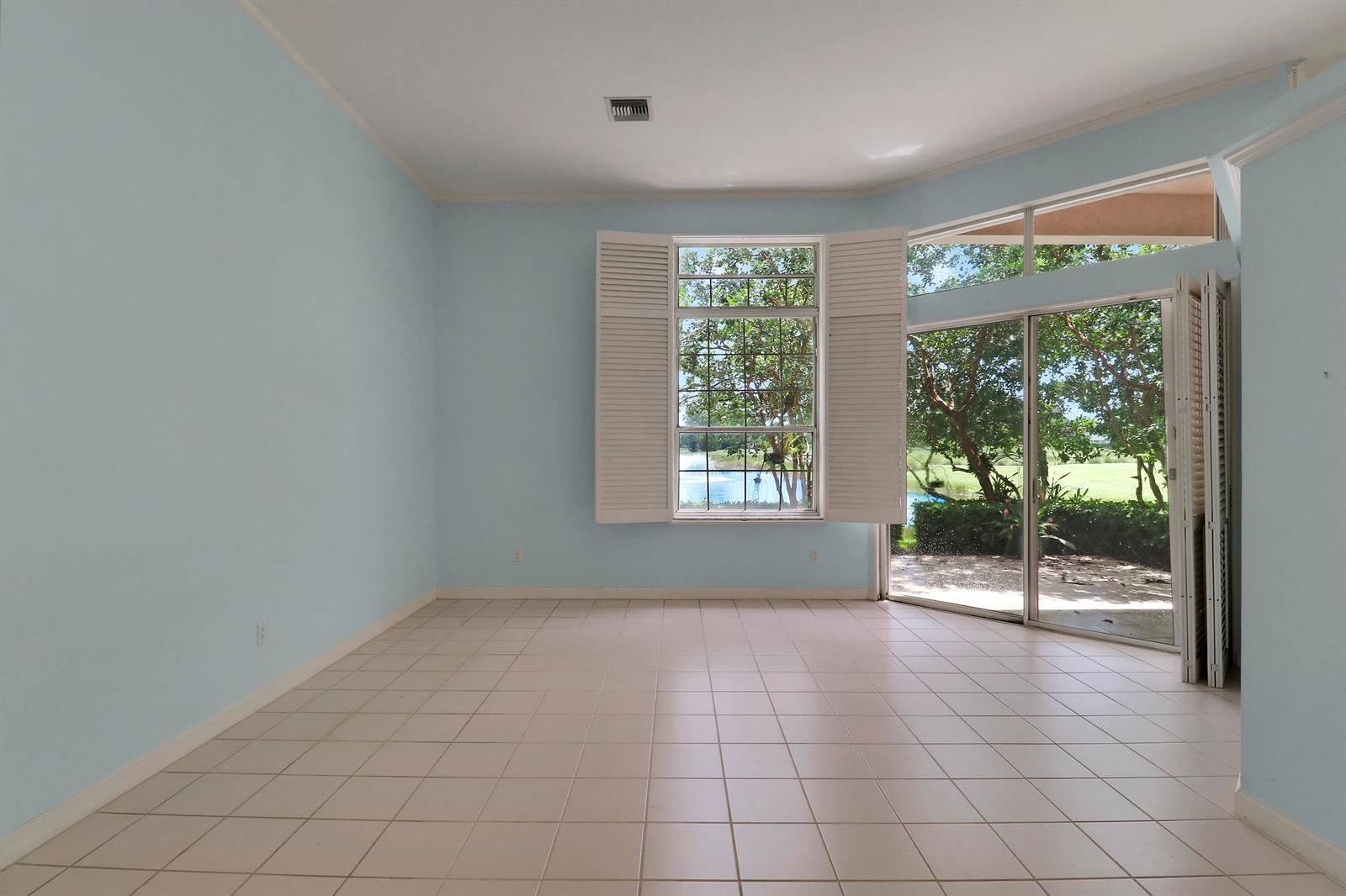 181 Green Point Circle # 181, Palm Beach Gardens FL 33418 photo 4