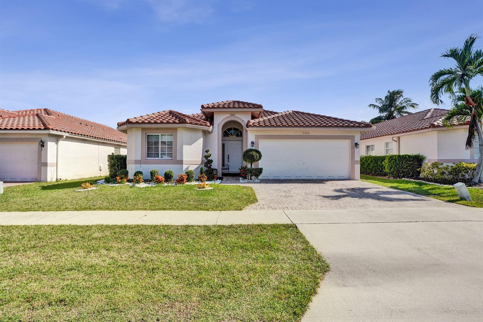 7572 Parkside Lane, Margate FL 33063 photo 2