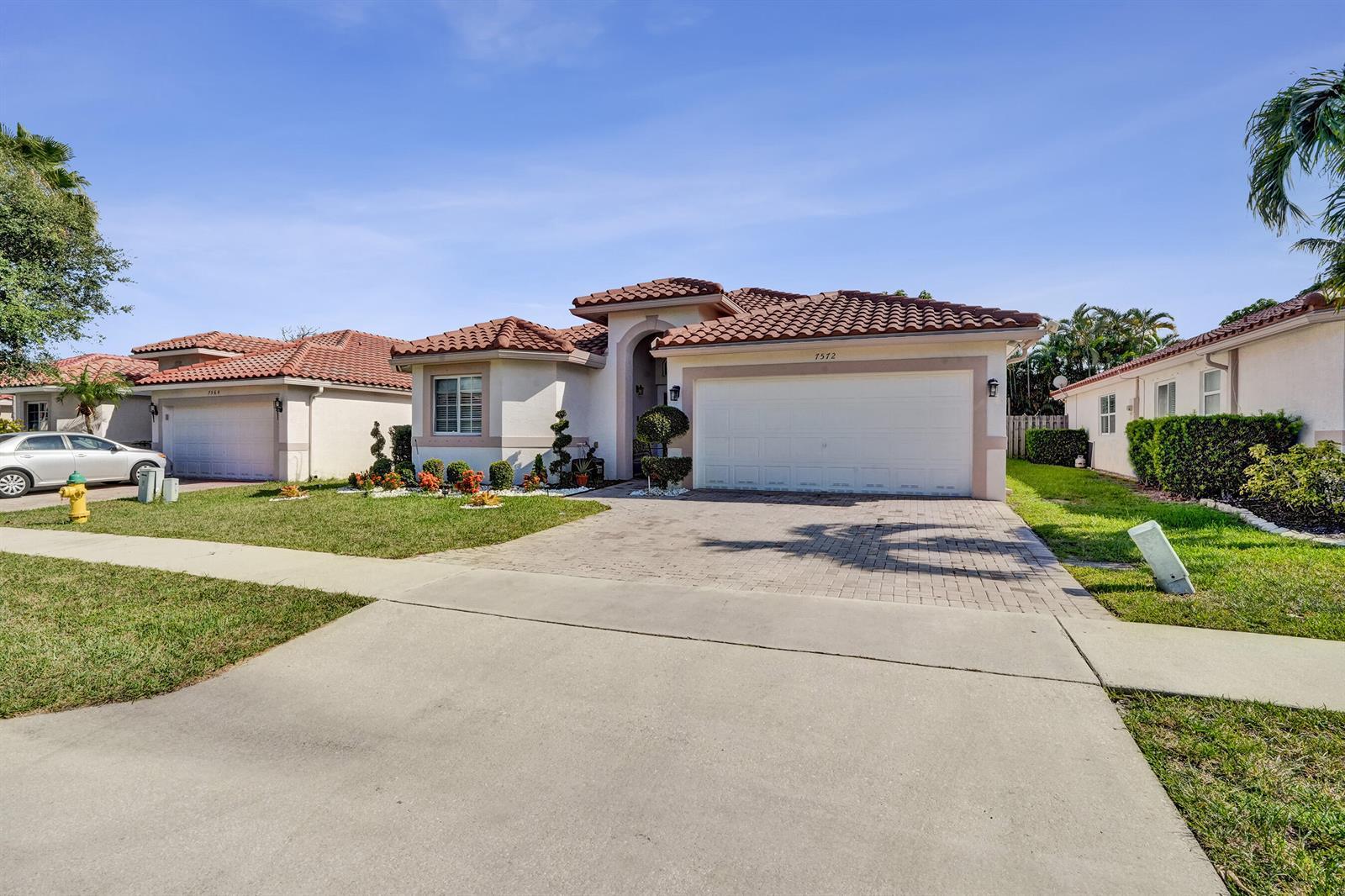 7572 Parkside Lane, Margate FL 33063