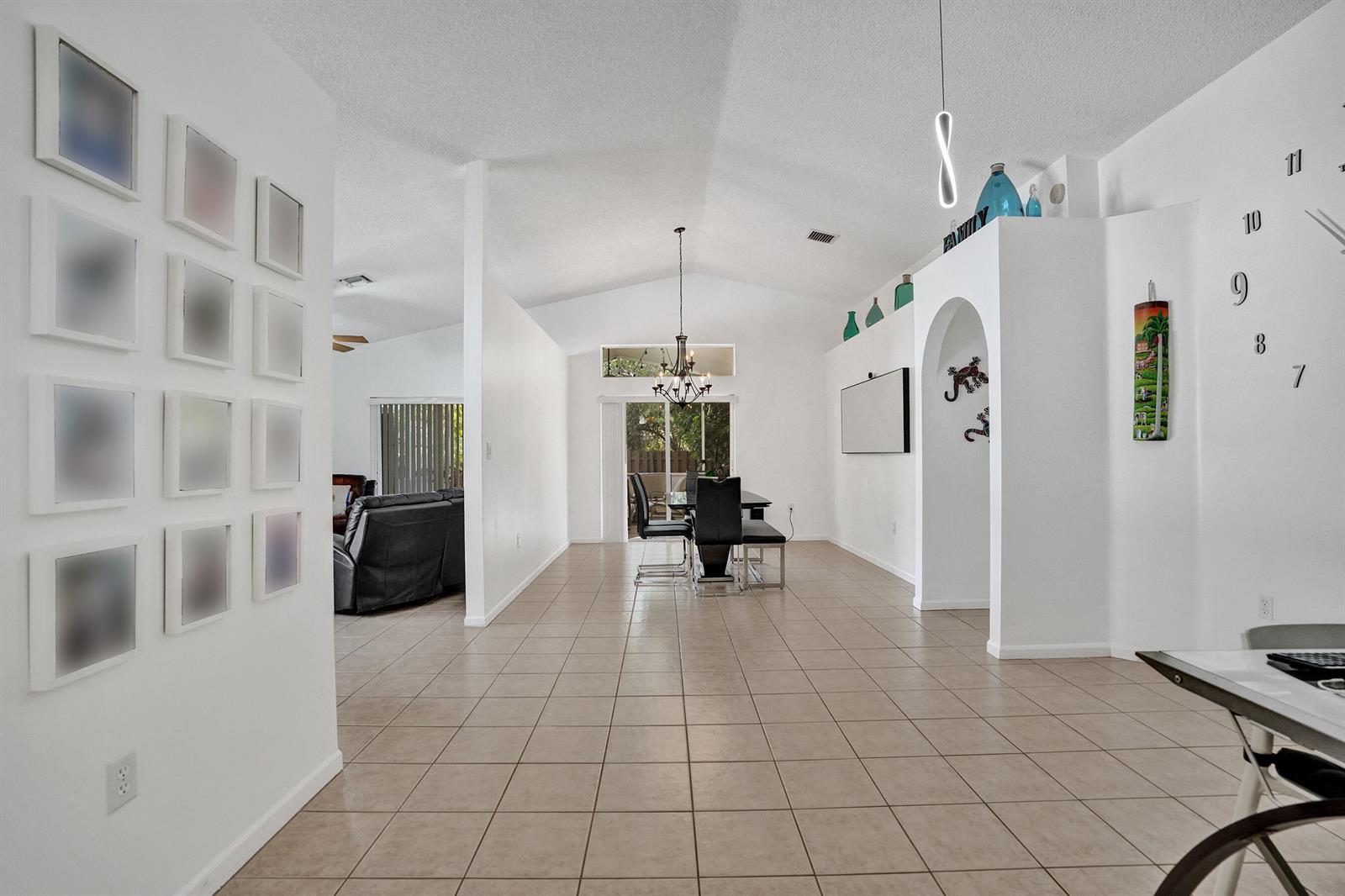 7572 Parkside Lane, Margate FL 33063 photo 5