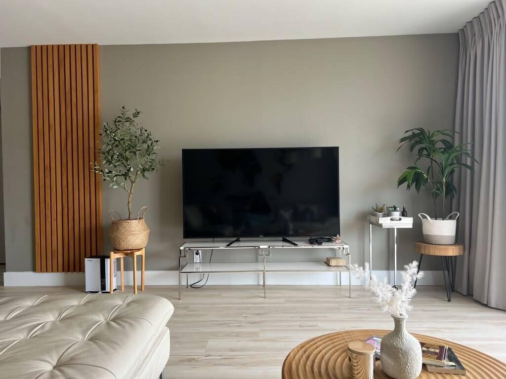 427 GOLDEN ISLES Drive # 4I, Hallandale Beach FL 33009 photo 2