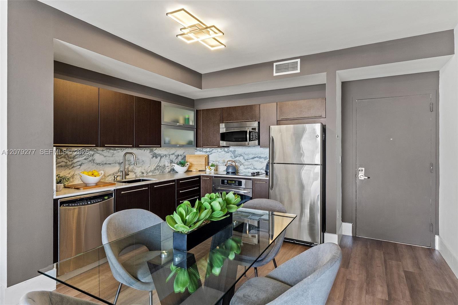 90 SW 3rd St # 1506, Miami FL 33130 photo 5