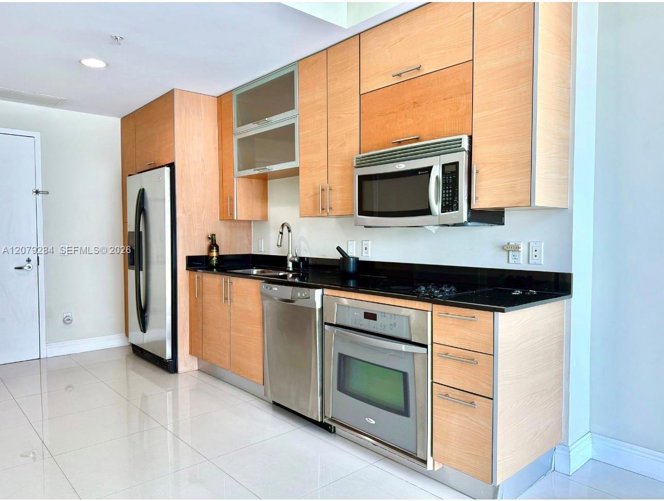 60 SW 13th St # 1808, Miami FL 33130 photo 3