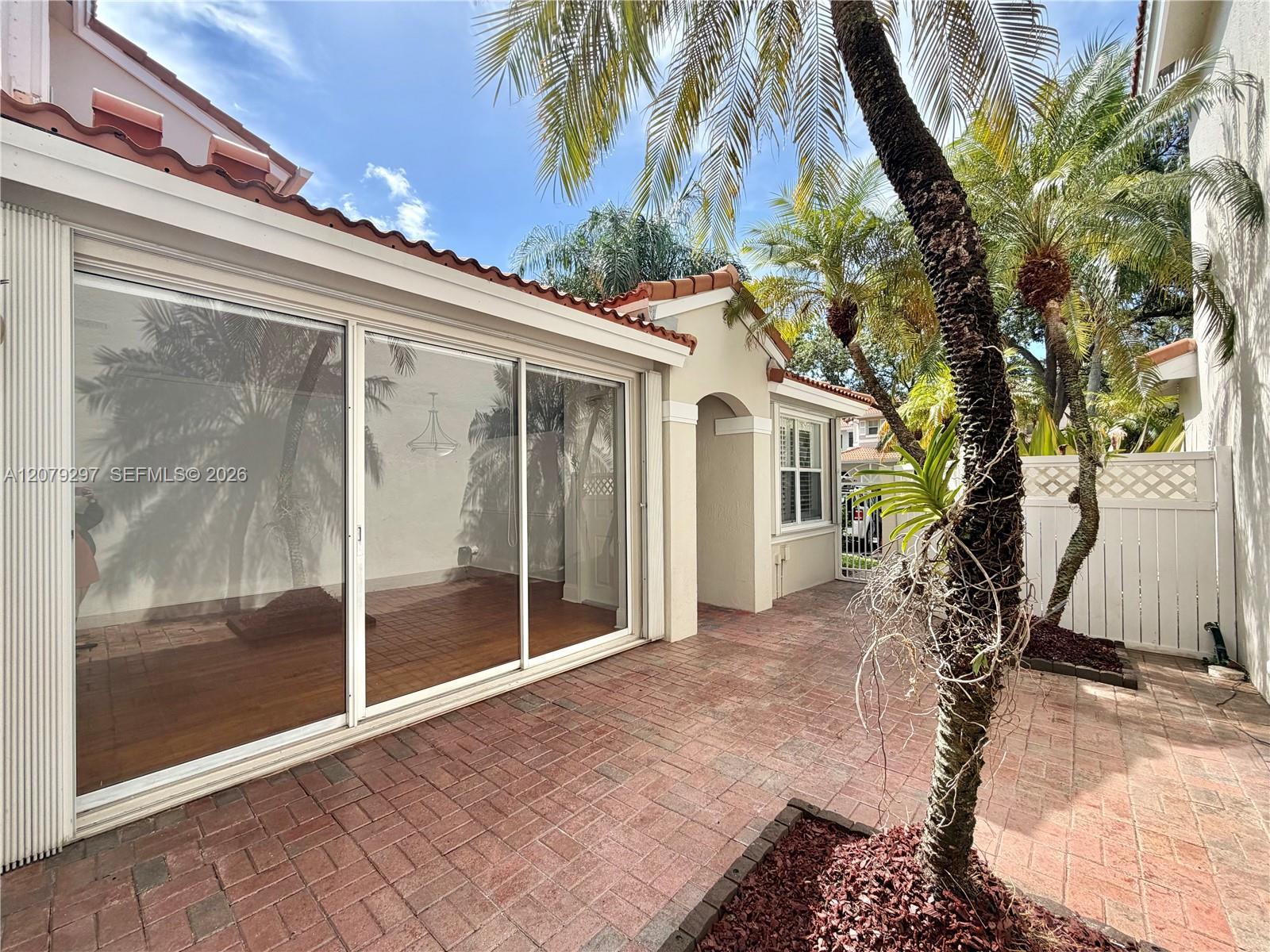1135 Cliffrose St, Hollywood FL 33019 photo 3