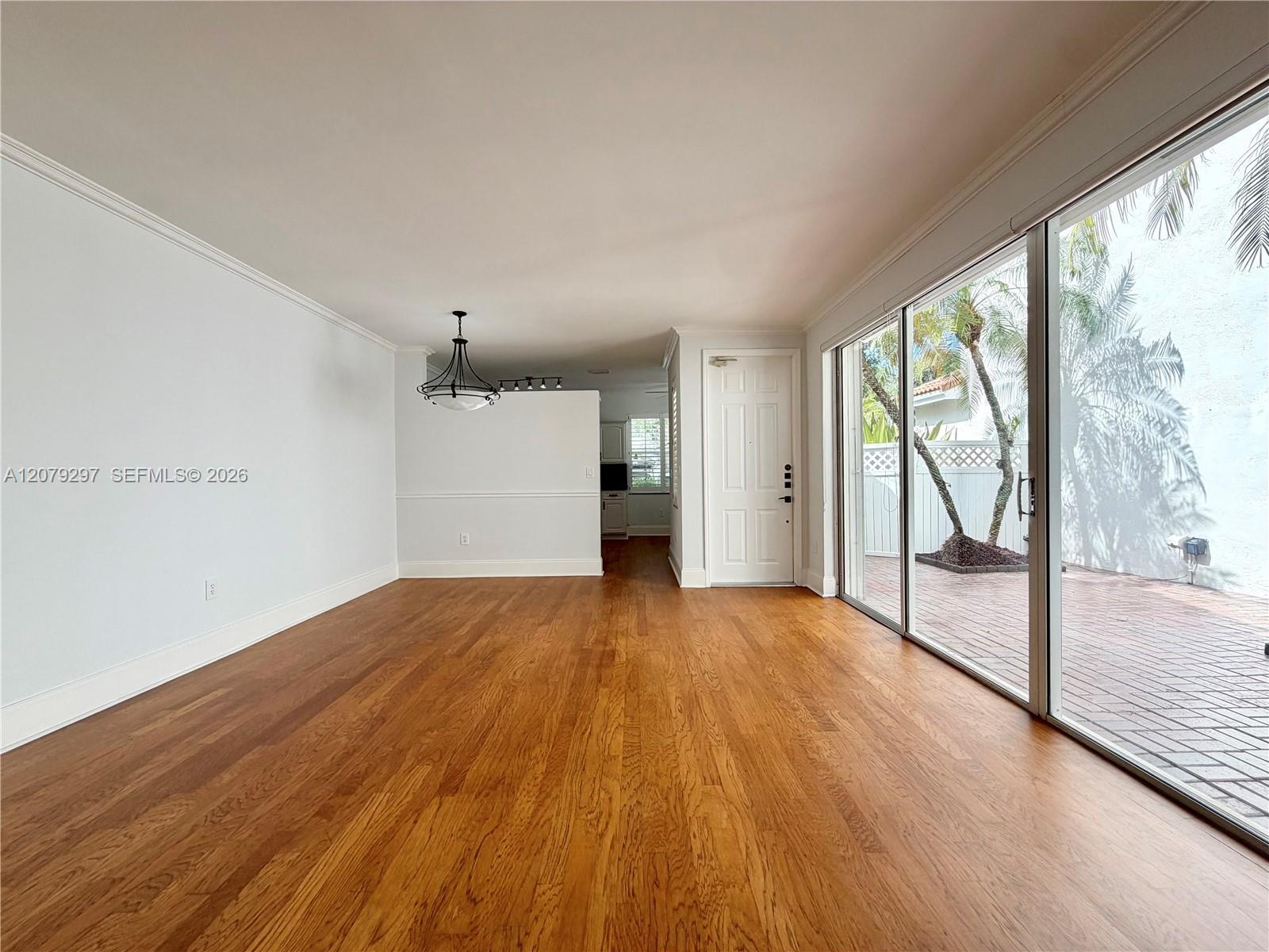 1135 Cliffrose St, Hollywood FL 33019 photo 4