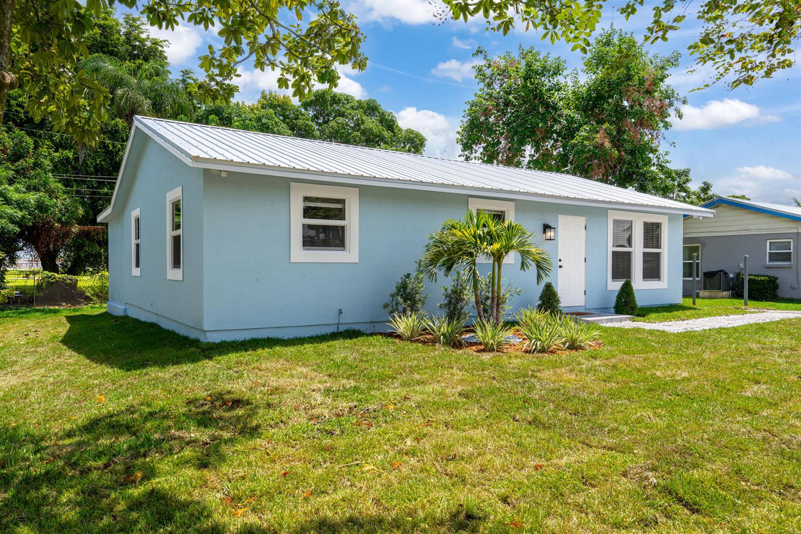 625 NW 14TH Street, Belle Glade FL 33430 photo 3