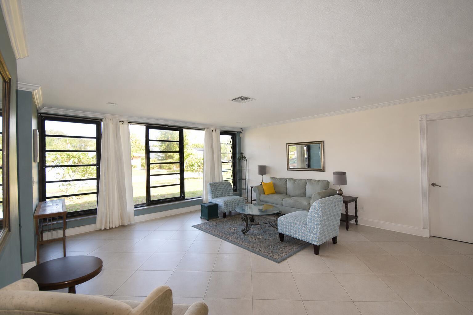 630 WEST Drive, Delray Beach FL 33445 photo 2