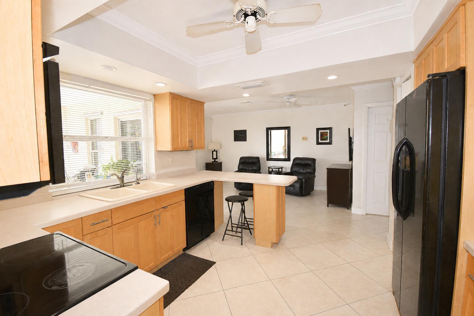 630 WEST Drive, Delray Beach FL 33445 photo 5
