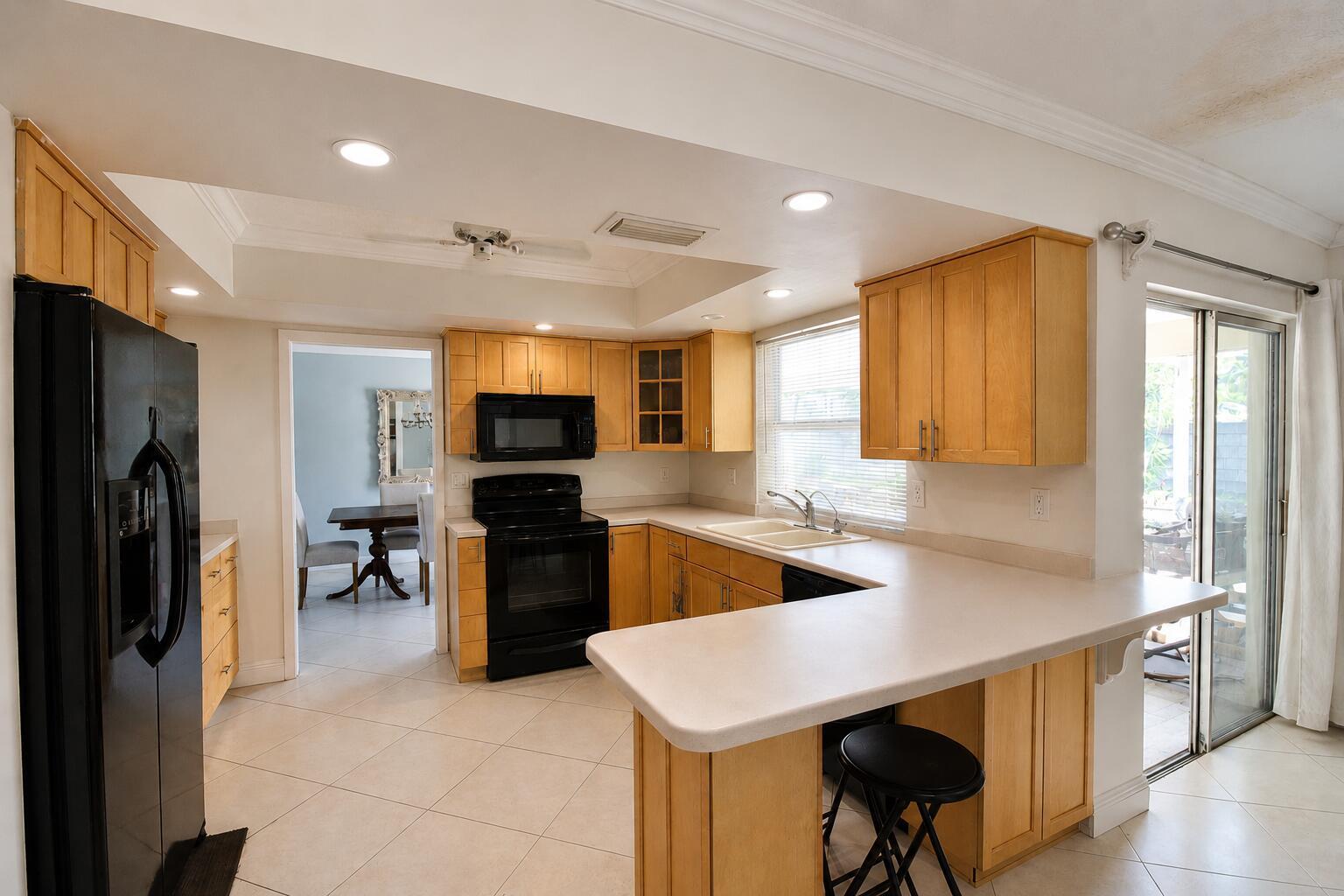 630 WEST Drive, Delray Beach FL 33445 photo 4