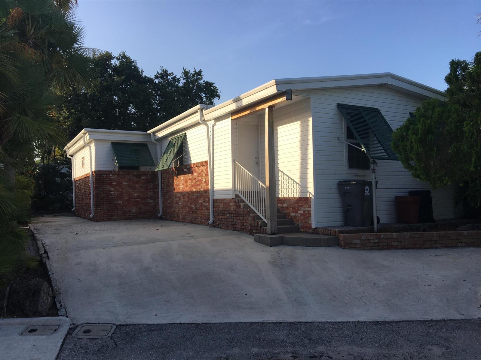 2911 Tangerine Lane, West Palm Beach FL 33403