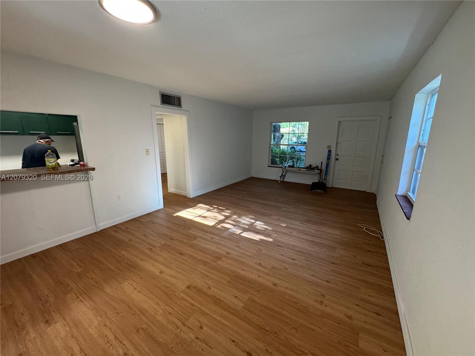 5765 SW 48th St, Miami FL 33155 photo 2