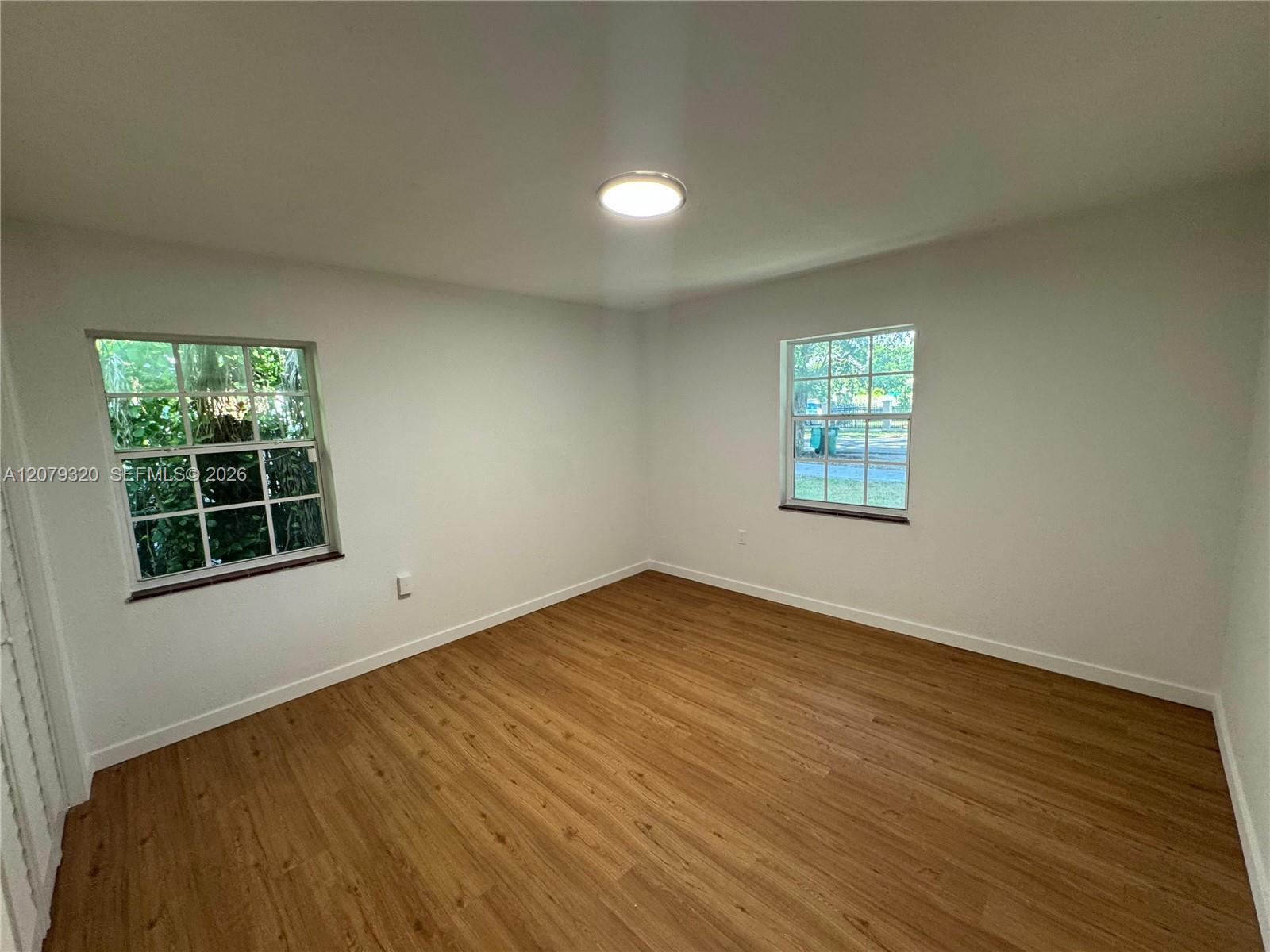 5765 SW 48th St, Miami FL 33155 photo 3