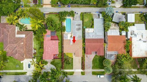 1321 Madison Street, Hollywood FL 33019 photo 3