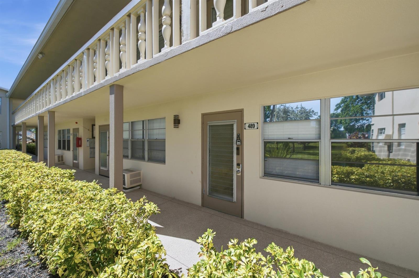489 Tilford W, Deerfield Beach FL 33442 photo 4