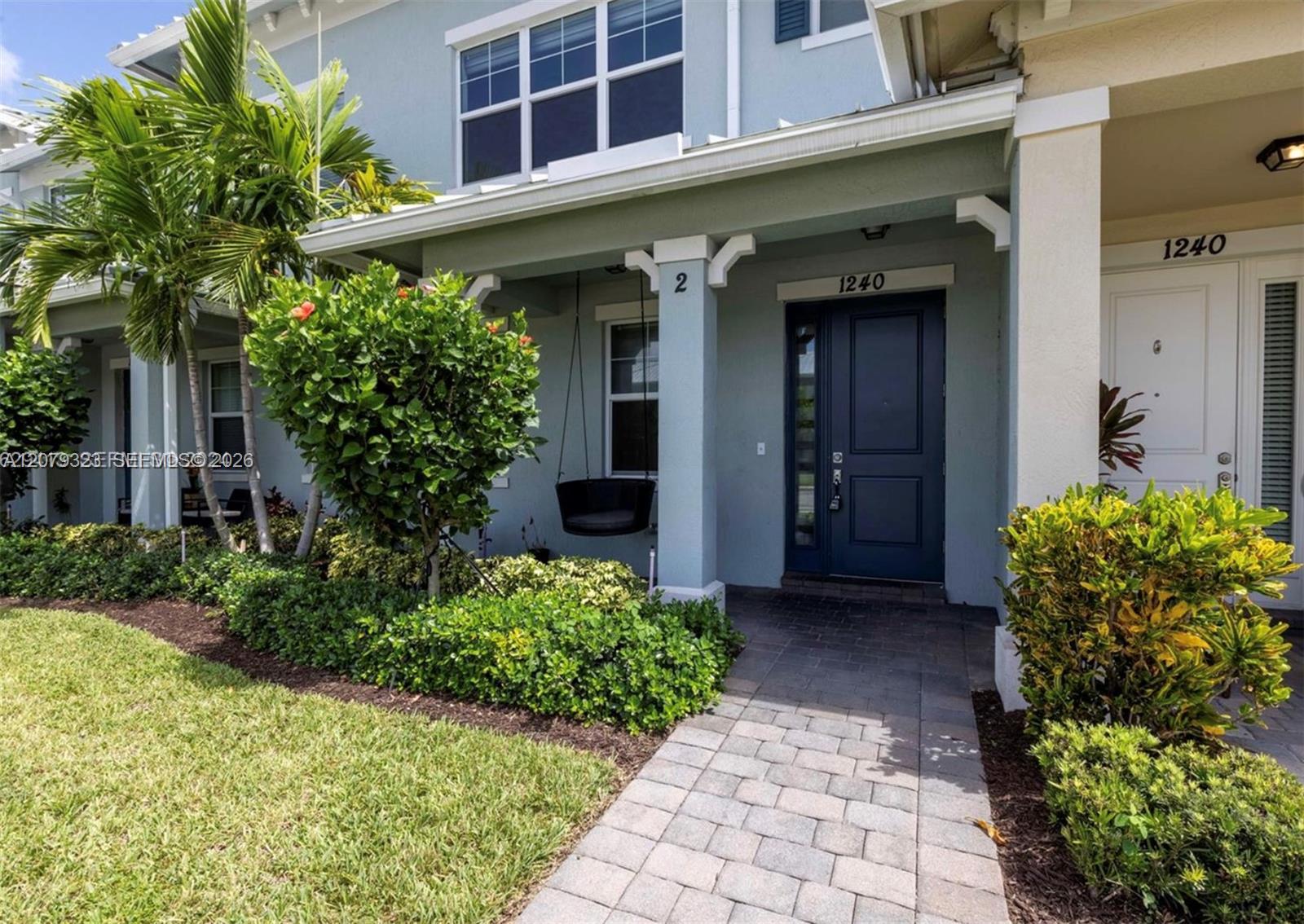 1240 Eucalyptus Dr # 2, Hollywood FL 33021 photo 3