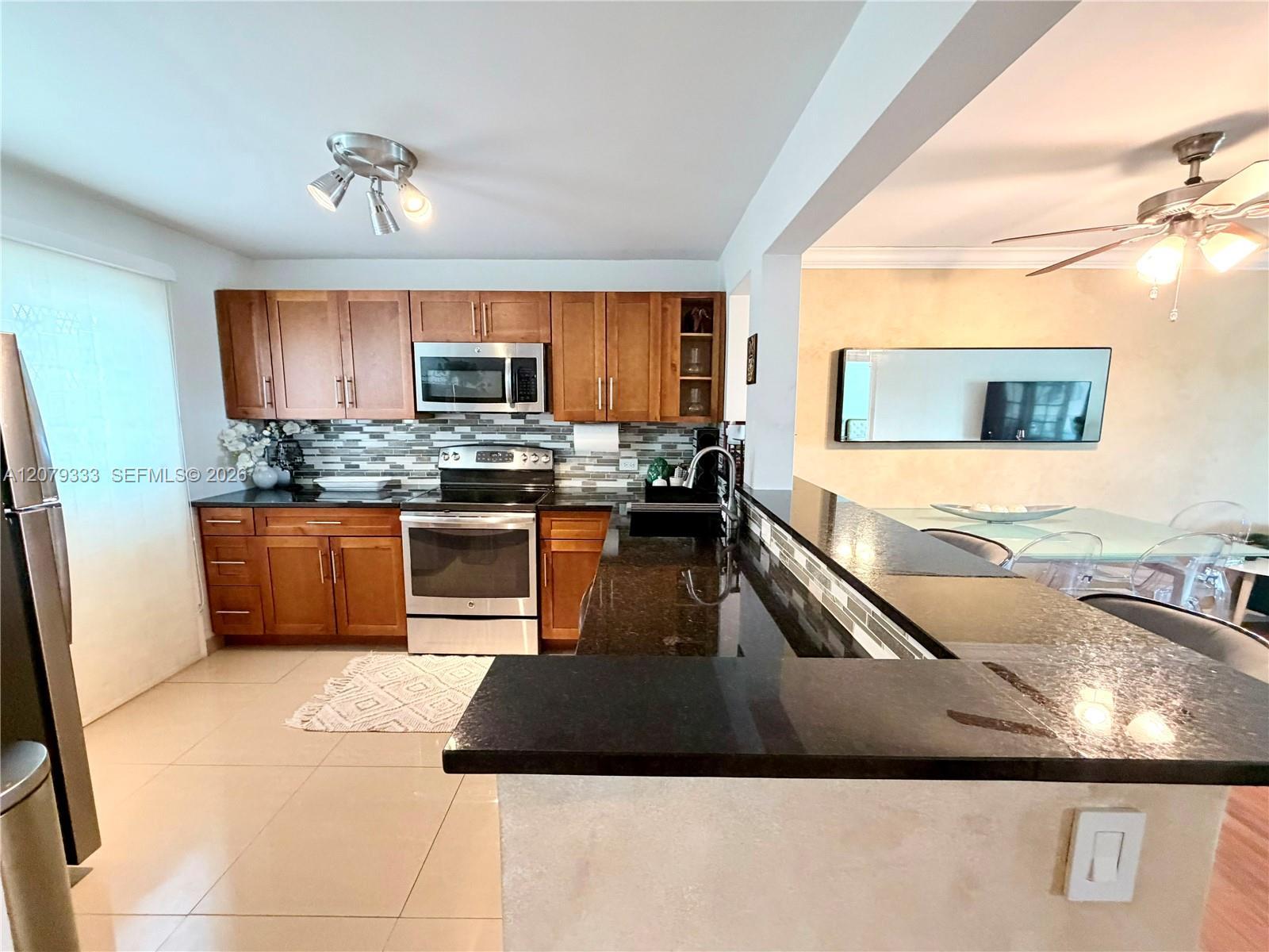 445 NE 195th St # 430, Miami FL 33179 photo 3