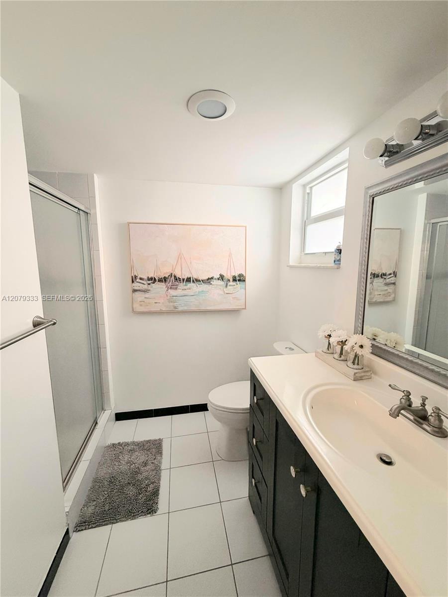 445 NE 195th St # 430, Miami FL 33179 photo 4